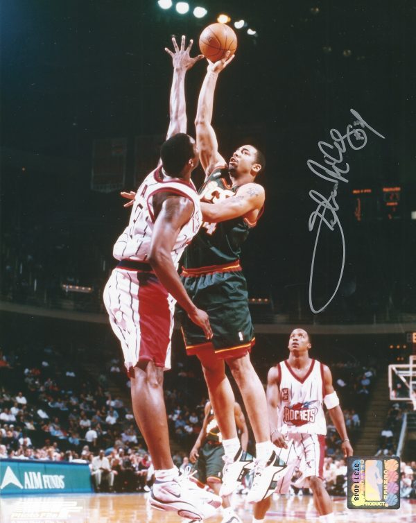 Autographed JELANI MCCOY 8X10 SEATTLE SUPERSONICS Photo