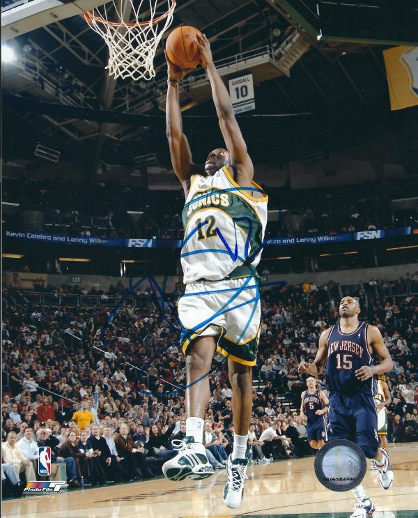 Autographed DAMIEN WILKINS 8X10 SEATTLE SUPERSONICS Photo