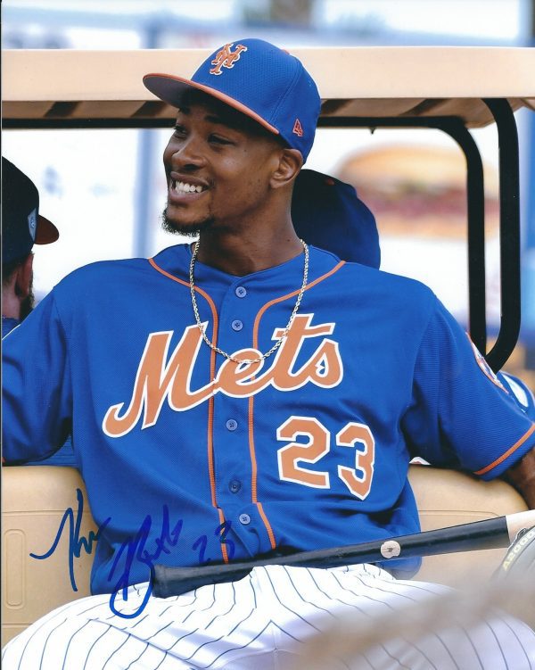 Autographed KEON BROXTON 8X10 New York Mets photo