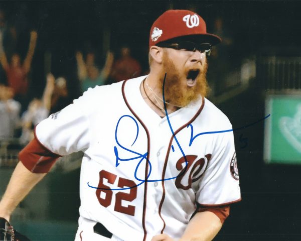Autographed Sean Doolittle 8X10 Washington Nationals Photo