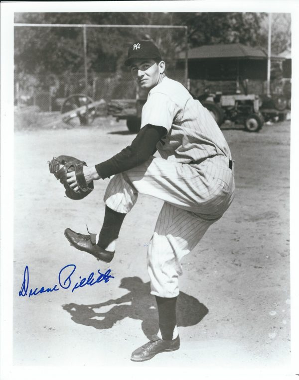 Autographed DUANE PILLETTE 8X10 New York Yankees photo