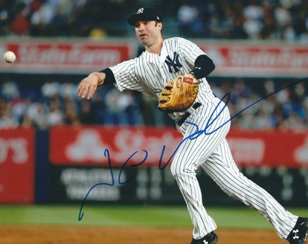 AUTOGRAPHED NEIL WALKER 8X10 NEW YORK YANKEES photo