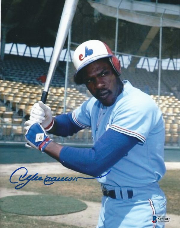 Autographed ANDRE DAWSON Montreal Expos 8X10 photo Beckett