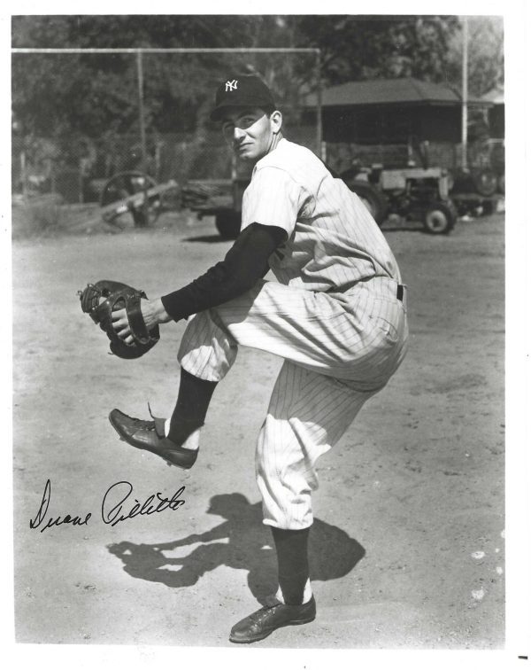 Autographed DUANE PILLETTE 8X10 New York Yankees photo
