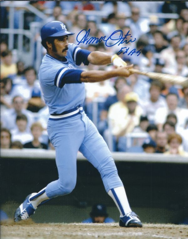 AUTOGRAPHED AMOS OTIS 8x10 Kansas City Royals Photo