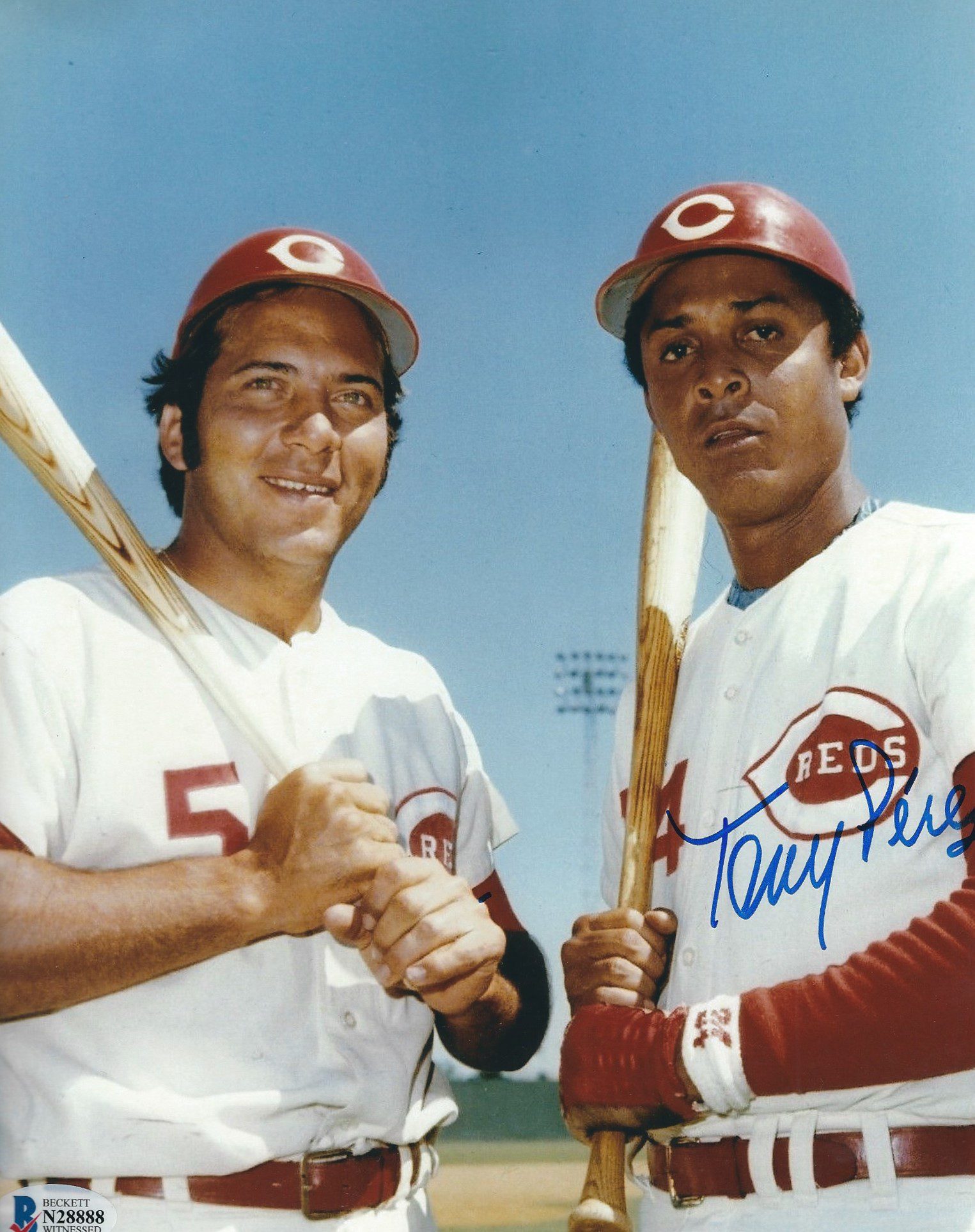 Autographed TONY PEREZ 8x10 Cincinnati Reds Photo Beckett COA