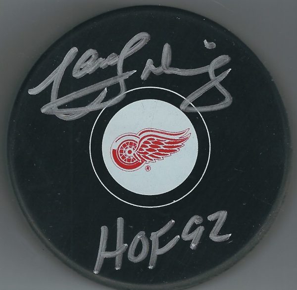 Autographed Marcel Dionne Hof 92 Detroit Red Wings Hockey Puck