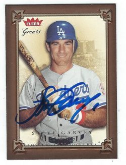 Autographed STEVE GARVEY 2004 Fleer Greats of the Game Card