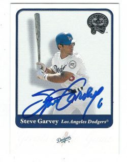 Autographed STEVE GARVEY 2001 Fleer Greats of the Game Card