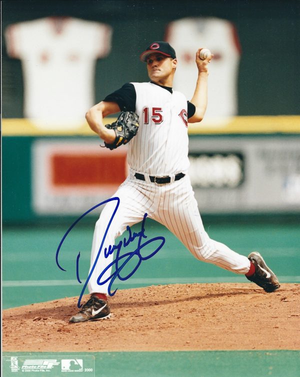 AUTOGRAPHED DENNY NEAGLE 8X10 Cincinnati Reds Photo