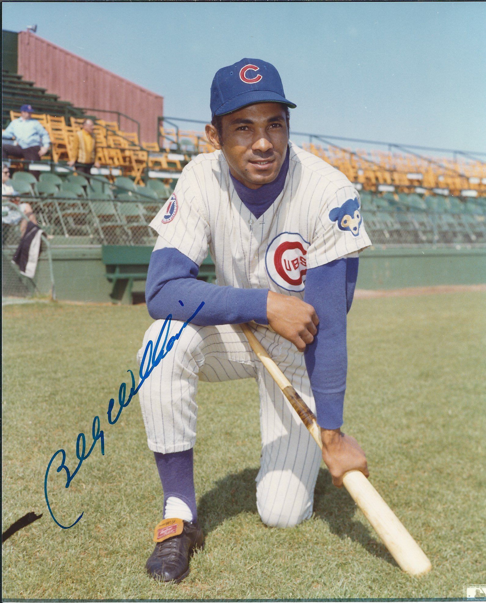 Autographed BILLY WILLIAMS 8x10 Chicago Cubs Photo - Main Line