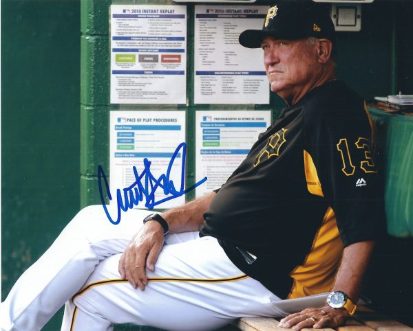 AUTOGRAPHED CLINT HURDLE 8X10 Pittsburgh Pirates Photo