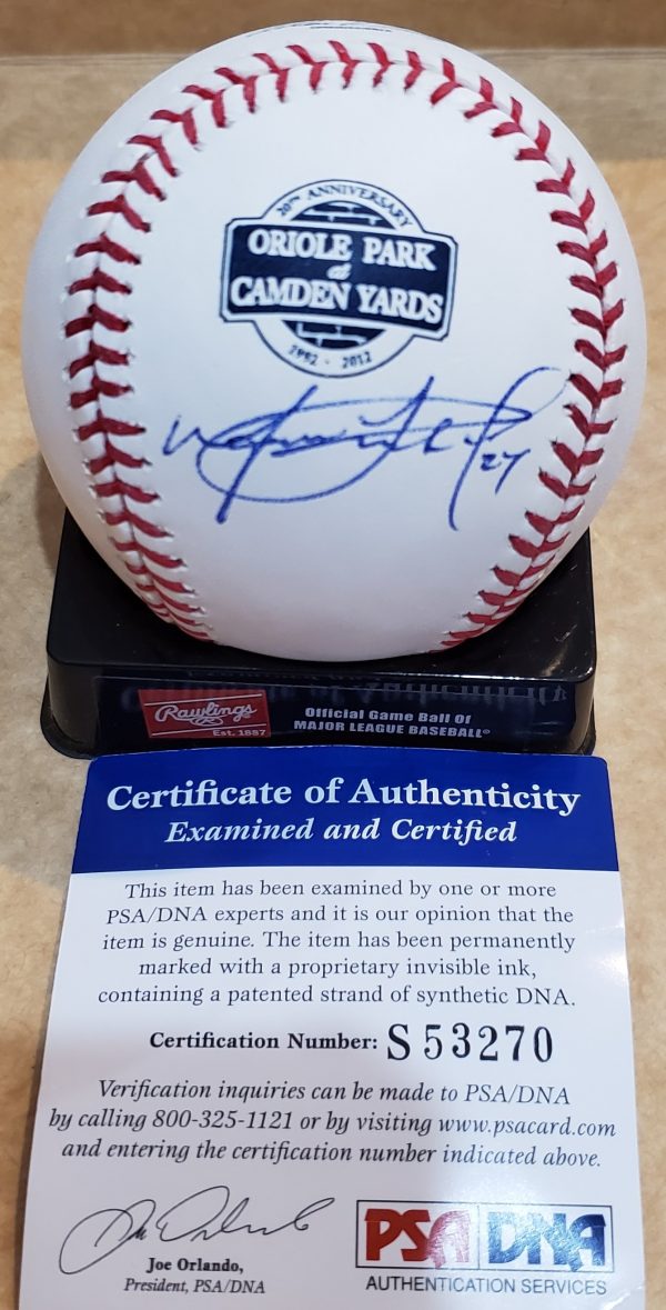 Autographed MATT LINDSTROM  Official Major League Baseball