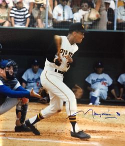 Autographed MAURY WILLS 16x20 Photo Pittsburgh Pirates