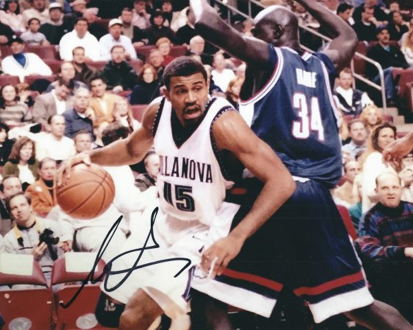 Autographed MALIK ALLEN 8x10 Villanova Wildcats Photo