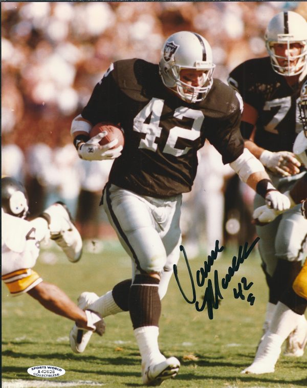 Autographed VANCE MUELLER 8X10 Oakland Raiders photo