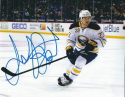 Autographed  SAM REINHART 8X10 Buffalo Sabres Photo
