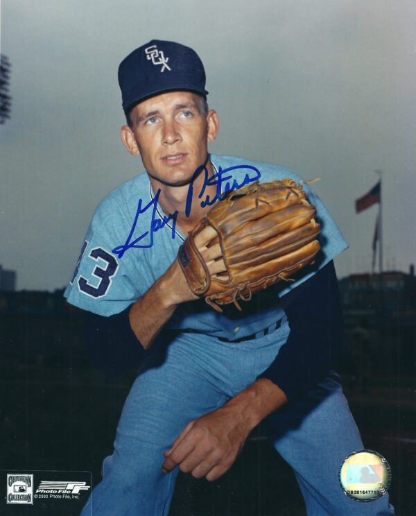 AUTOGRAPHED GARY PETERS  8X10 Chicago White Sox Photo