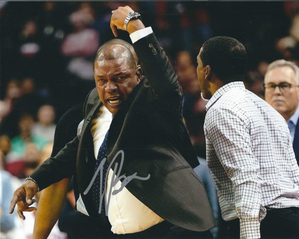 Autographed DOC RIVERS 8X10 Los Angeles Clippers Photo