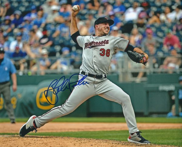 AUTOGRAPHED BLAKE PARKER 8X10 Minnesota Twins Photo