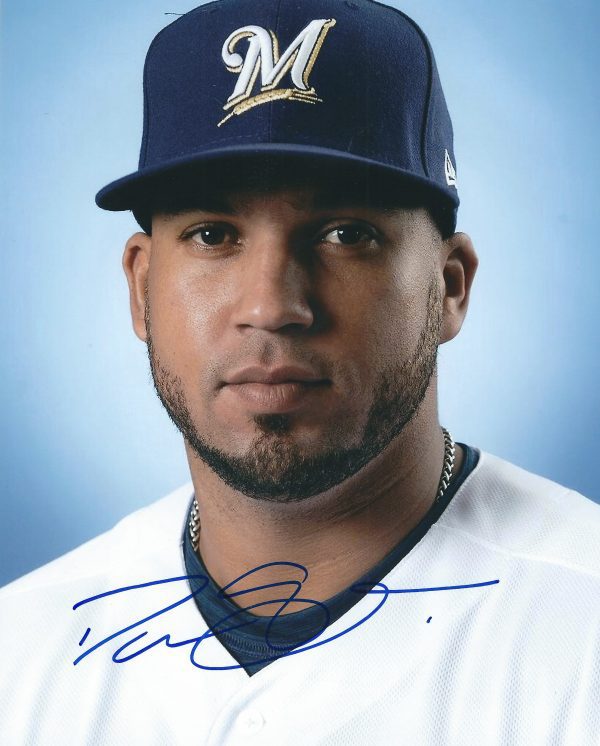 AUTOGRAPHED DEOLIS GUERRA 8X10 Milwaukee Brewers Photo