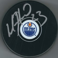 Autographed MATT HENDRICKS Edmonton Oilers Hockey Puck