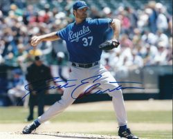 AUTOGRAPHED SCOTT ELARTON 8x10 Kansas City Royals Photo