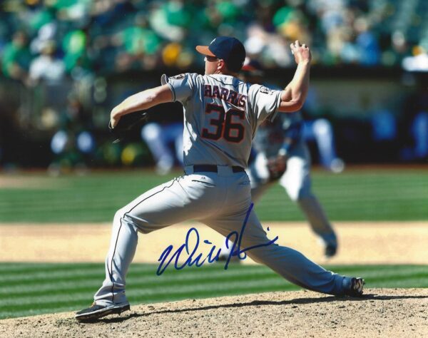 AUTOGRAPHED WILL HARRIS 8x10 Houston Astros Photo