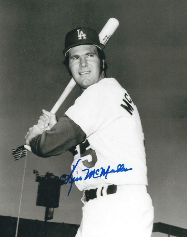 AUTOGRAPHED KEN MCMULLEN 8X10 Los Angels Dodgers photo