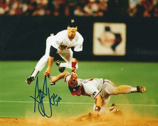 AUTOGRAPHED GREG GAGNE 8X10 Minnesota Twins photo