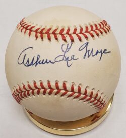 Autographed ARTHUR LEE MAYE Rawlings Official National League Baseball