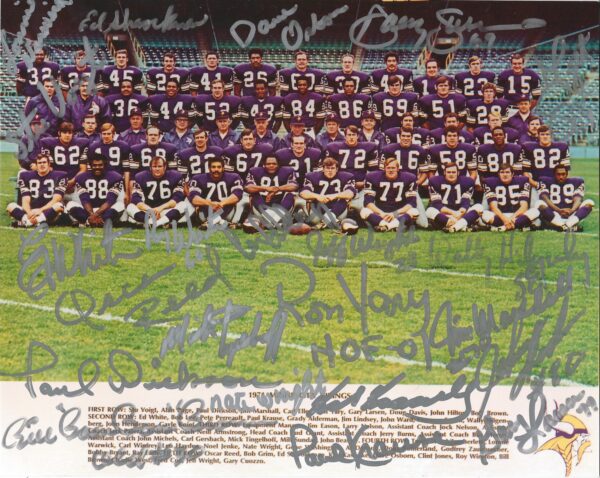 Autographed 1970 Vikings Team 8X10 photo 21 Signatures