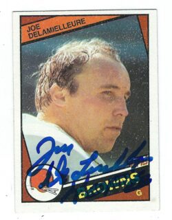 Autographed Joe DeLamielleure Cleveland Browns 1984 TOPPS Card