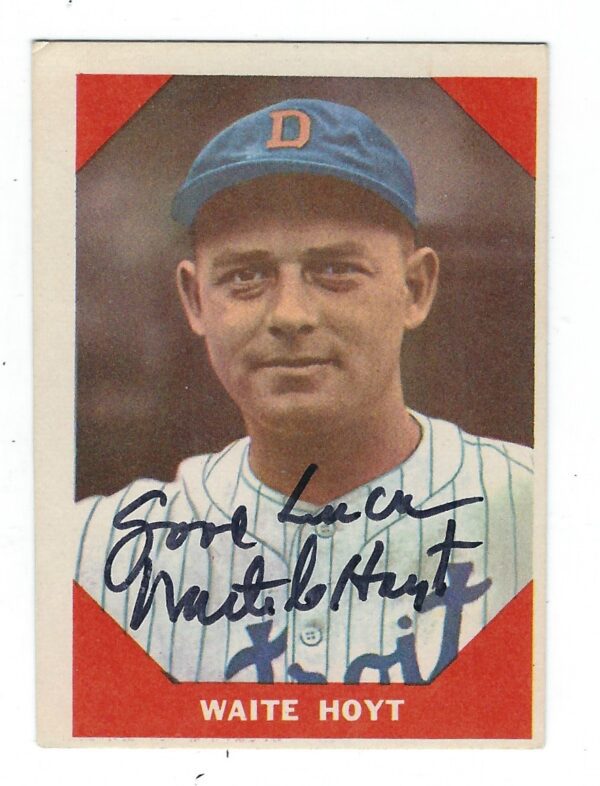 Autographed 1960 FLEER WAITE HOYT New York Yankees Card