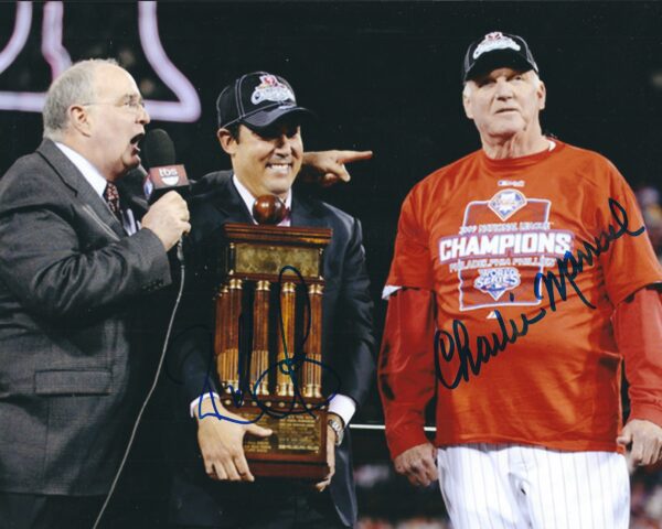 AUTOGRAPHED RUBEN AMARO & CHARLIE MANUEL 8X10 Philadelphia Phillies Photo