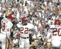 Autographed BOBBY HUNT 8X10 Kansas City Chiefs Photo