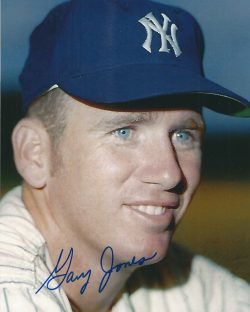 AUTOGRAPHED GARY JONES 8x10 New York Yankees Photo