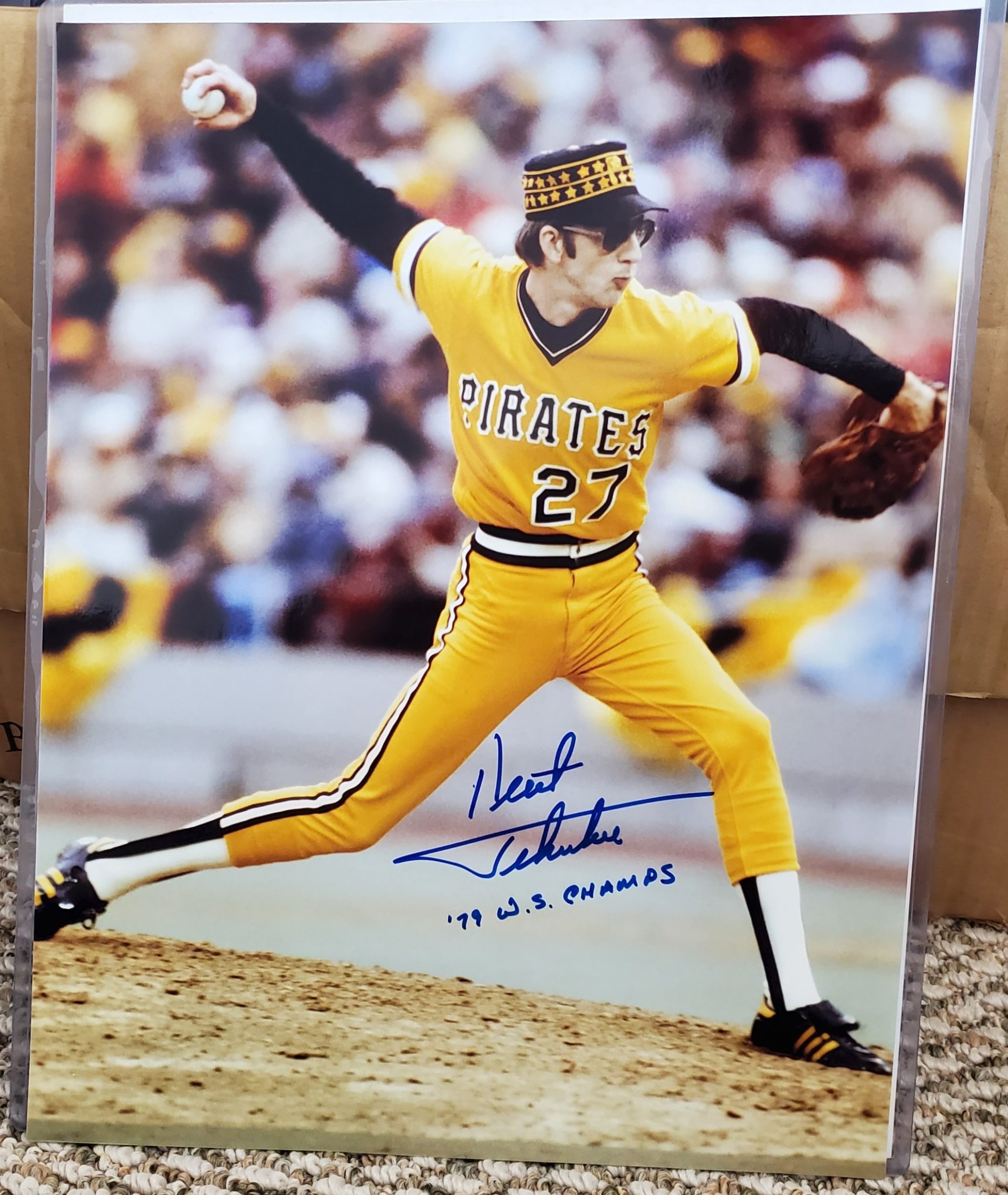 AUTOGRAPHED KENT TEKULVE Pittsburgh Pirates 11X14 Photo - Main Line  Autographs