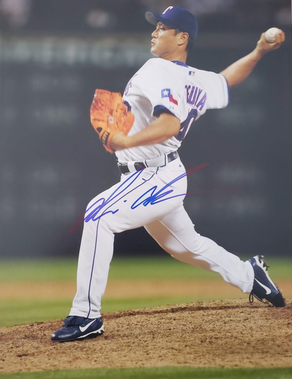 Autographed AKINORI OTSUKA 11x14 Texas Rangers Photo