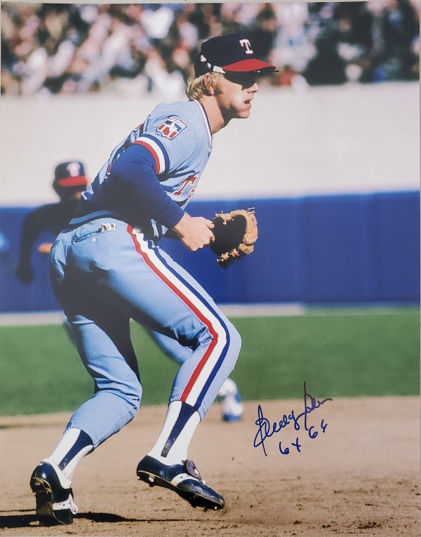 AUTOGRAPHED BUDDY BELL 11x14 Texas Rangers photo