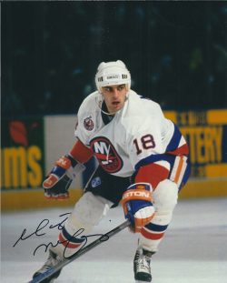 Autographed MARTY MCINNIS 8X10 New York Islanders Photo