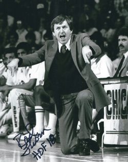 Autographed ROD THORN 8X10 Chicago Bulls photo