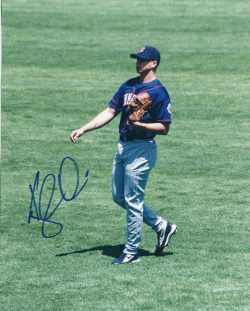 AUTOGRAPHED KYLE LOHSE 8X10 Minnesota Twins Photo