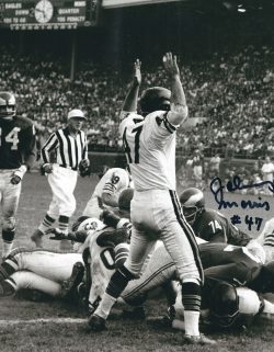 Autographed JOHNNY MORRIS 8X10 Chicago Bears Photo