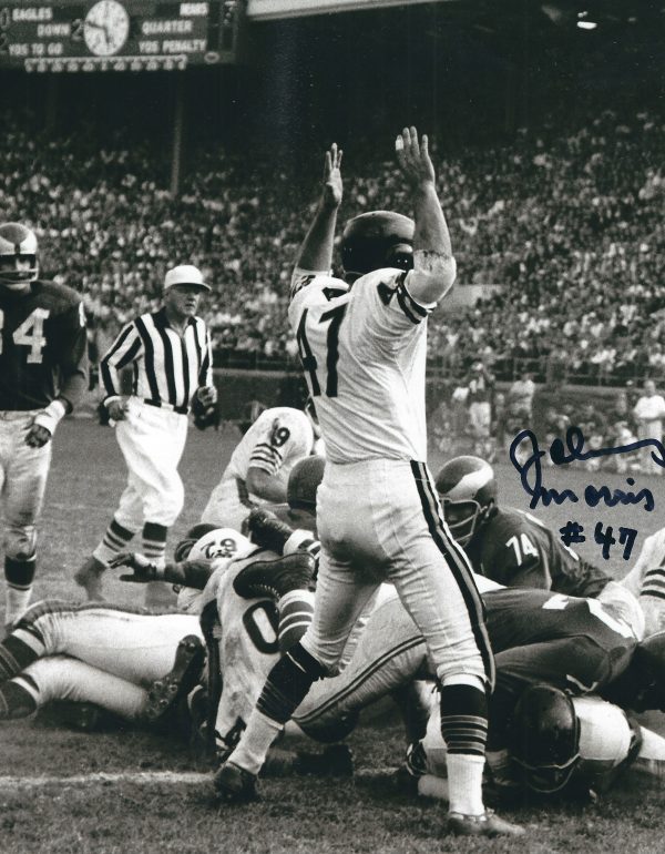 Autographed JOHNNY MORRIS 8X10 Chicago Bears Photo