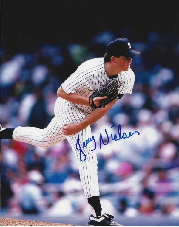 AUTOGRAPHED JERRY NIELSEN 8x10 New York Yankees photo