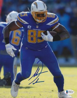 Autographed ANTONIO GATES 8X10 San Diego Chargers photo Beckett Witness COA