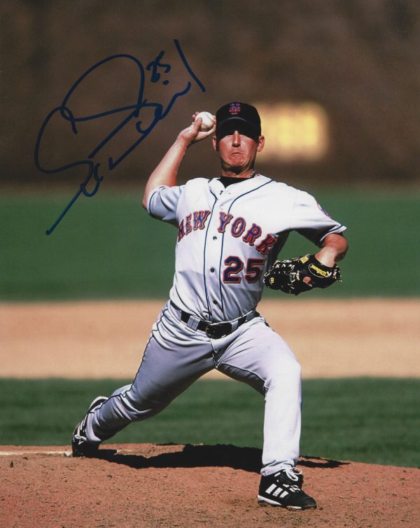 AUTOGRAPHED SCOTT STRICKLAND 8X10 New York Mets photo