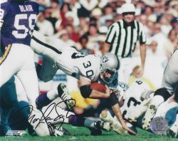 Autographed MARK VAN EEGHEN 8X10 Oakland Raiders photo