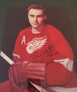 Autographed RED KELLY 11X14 Detroit Red Wings Photo